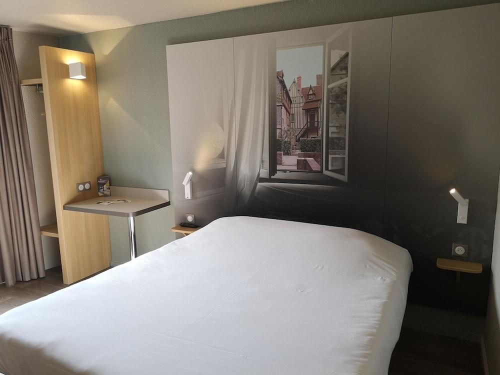Centre Hotel Ruan